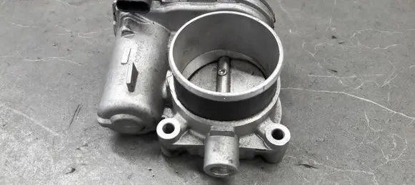 Ford Focus Throttle body valve CM5E-9F991-AB