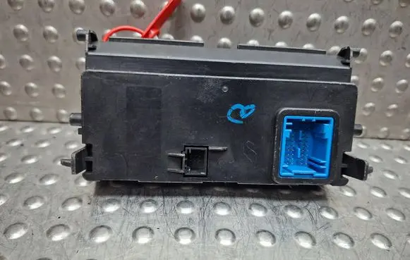 Citroen C4 II Central body control module S26337056 9687606680