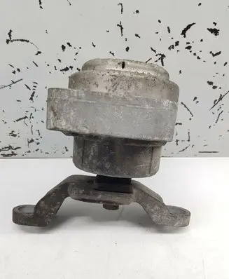 Ford Mondeo MK IV Engine mount bracket HL8022M05