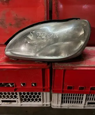 Mercedes-Benz S W220 Headlight/headlamp A2208200161 0301153001