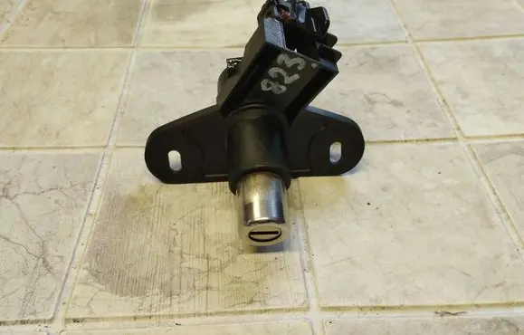Opel Astra G Tailgate exterior lock 