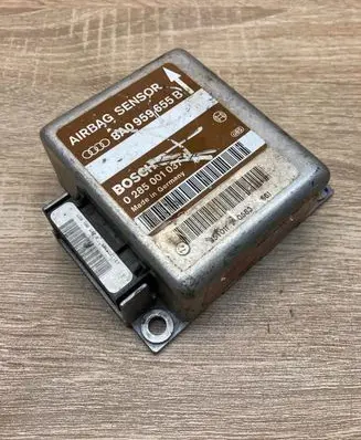 Audi A4 S4 B5 8D Airbag control unit/module 8A0959655B 0285001037
