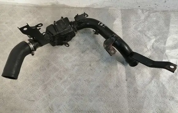 Toyota Corolla Verso AR10 Intercooler hose/pipe 1736127070 1734127050