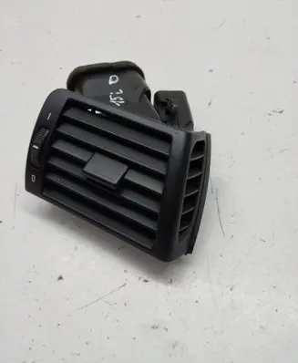 BMW 3 E46 Dashboard side air vent grill/cover trim 8361898 64228361898
