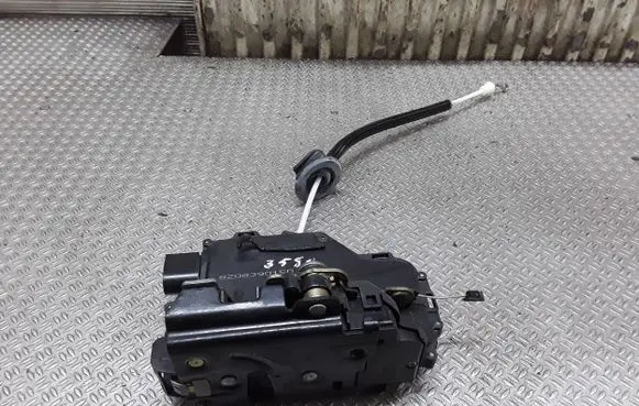 Audi A2 Rear door lock 8Z0839015D