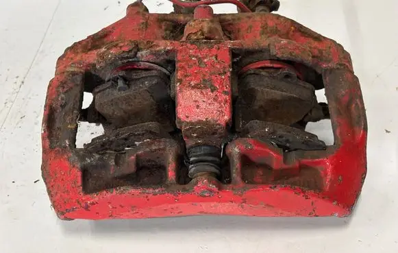 Front brake caliper