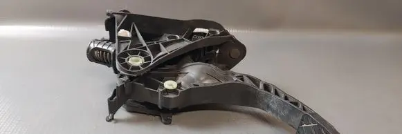 Volkswagen PASSAT B8 Clutch pedal 5Q1721059