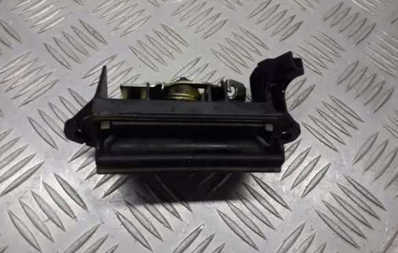 Toyota Corolla Verso E121 Tailgate/boot open switch button 