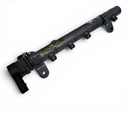Mercedes-Benz E C207 W207 Fuel distributor A6420702995 6420702995