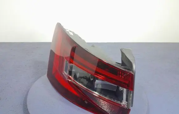 Skoda Superb B5 (3U) Rear/tail lights 3V9945207
