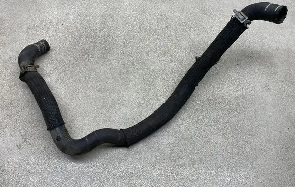 Opel Zafira B Engine coolant pipe/hose 13225918