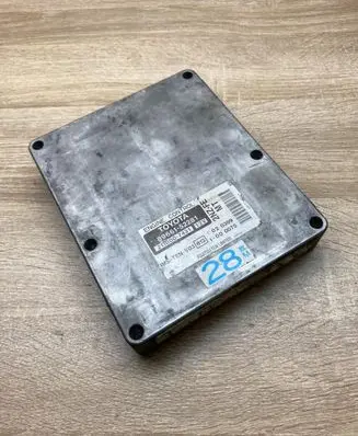 Toyota Yaris Verso Engine control unit/module ECU 8966152281 2110007431