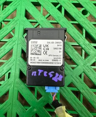 BMW X1 U11 USB socket connector 5A5C190 35586265