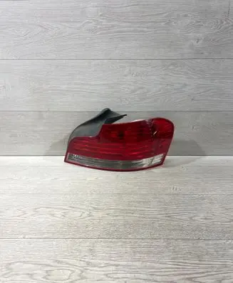 BMW 1 E82 E88 Rear/tail lights 4869810 0173100 2VP00961504