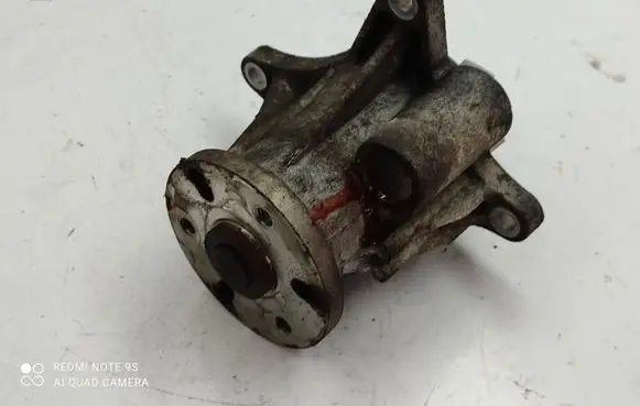 Land Rover Discovery 3 - LR3 Water pump