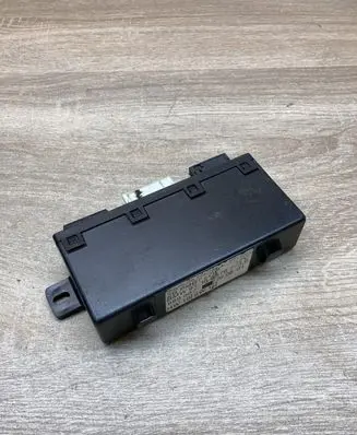 BMW 5 E39 Door control unit/module 8378773 689667