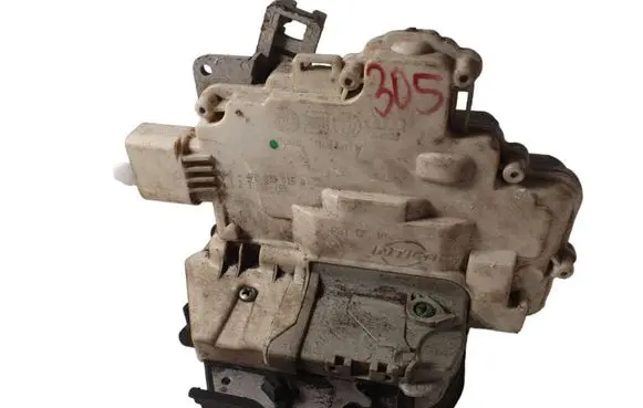 Audi A4 S4 B7 8E 8H Rear door lock 4F0839015A