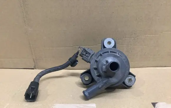 Toyota Prius+ (ZVW40) Electric auxiliary coolant/water pump G904052010