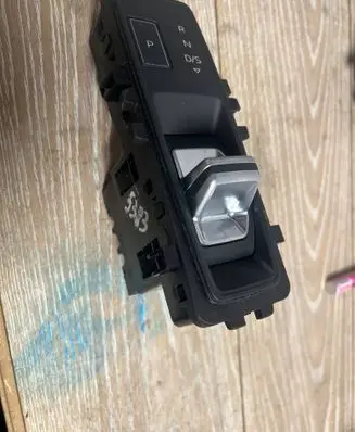 Audi A3 S3 A3 Sportback 8P Gear selector 8Y0713059B