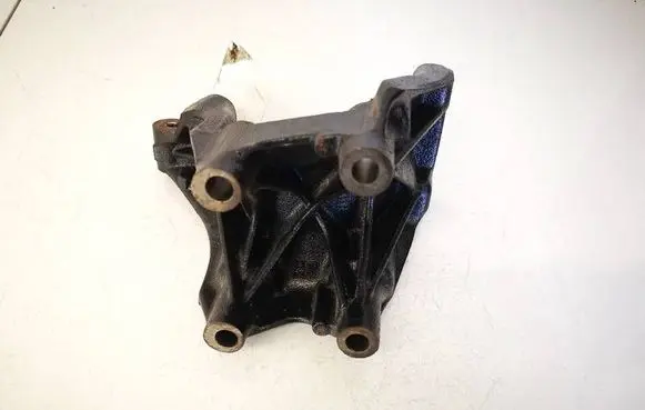 Audi A4 S4 B9 Engine mounting bracket 04L131159C