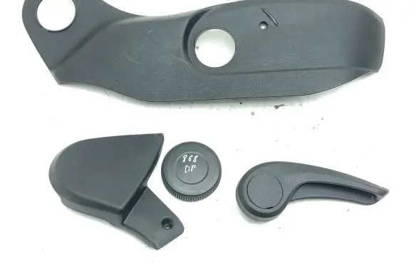 KIA Sportage Seat trim 88282F1000 88040F1000