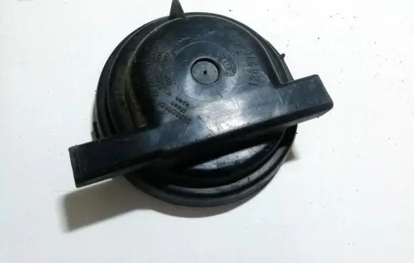 Audi 80 90 B3 Headlight/headlamp dust cover 12827600