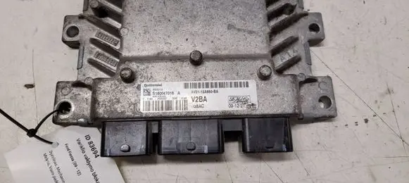 Ford Fiesta Engine control unit/module AV2112A650BA V2BA S180047018