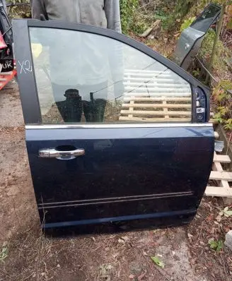 Chrysler Voyager Front door