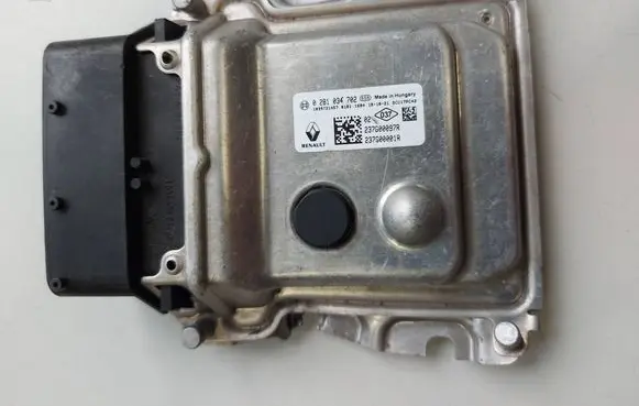 Renault Trafic III (X82) Adblue control unit 237G00097R 0281034702