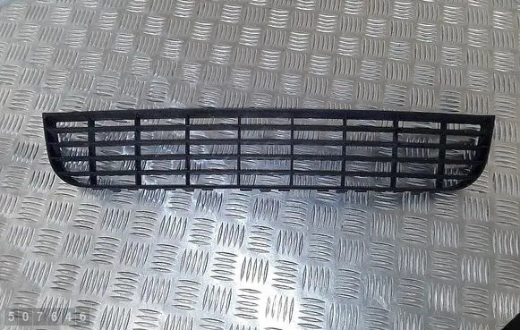 Front bumper lower grill