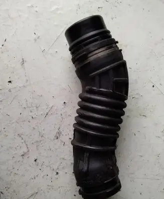 Intake resonator