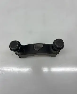 Toyota Land Cruiser (J120) Crankshaft Holder 