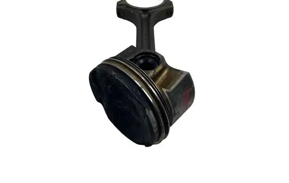 Audi A3 S3 8P Piston 