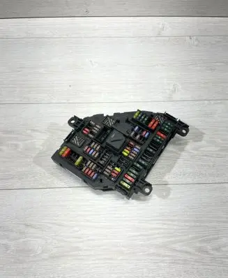 BMW 5 F10 F11 Fuse module 9264923 417033452 04322255