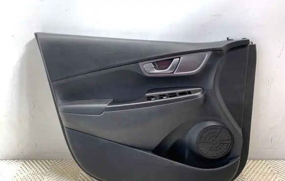 Hyundai Kona I Front door card panel trim 