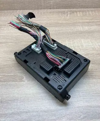Renault Modus Fuse module 8200528486