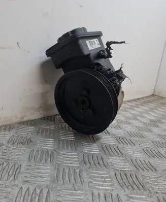 BMW 3 E46 Power steering pump 91208