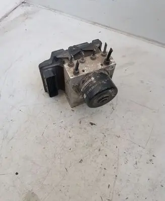 Volkswagen Golf V ABS Pump 8Z0907379B