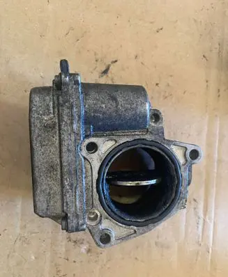 Audi A3 S3 8P Throttle valve A2C53099815
