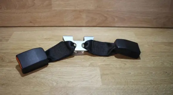 Ford Fiesta Rear seatbelt buckle 2S6AA613K21AC