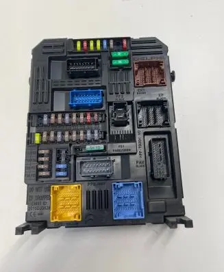 Peugeot 508 II Comfort/convenience module 9832881380 2672045383 28719742