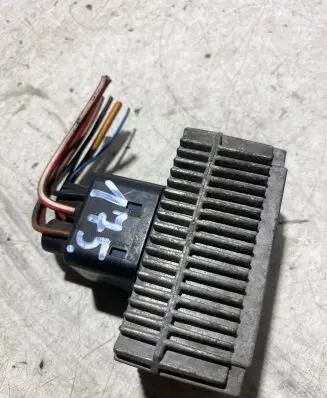 Opel Zafira A Glow plug pre-heat relay 55353011 51299014