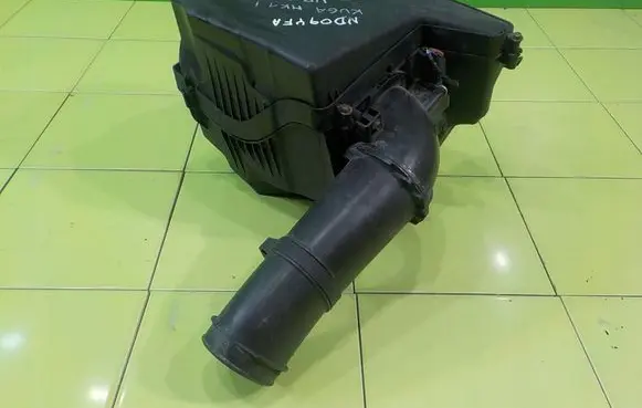 Ford Kuga I Air filter box 
