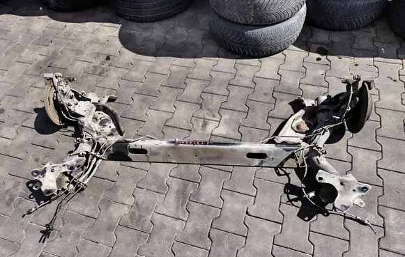 Renault Fluence Rear axle beam 