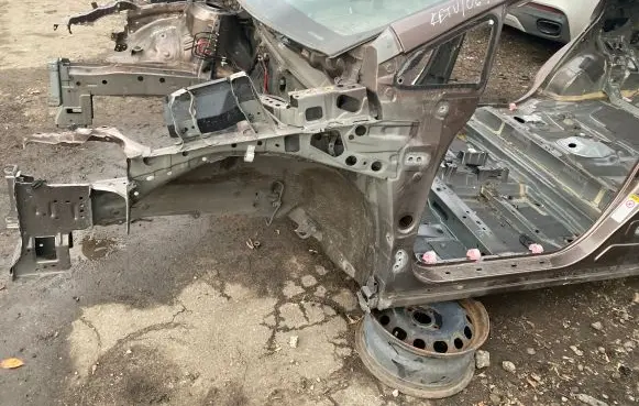 Toyota Prius+ (ZVW40) Front quarter panel 