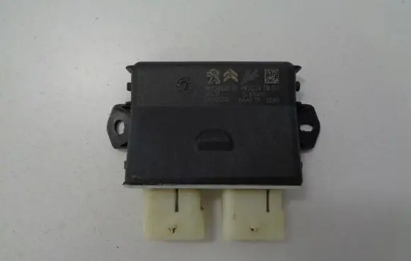 Peugeot 3008 II Tailgate/trunk control unit/module 