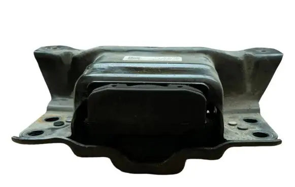 Volkswagen Golf VII Engine mount bracket 5Q0199555R 18112013 XX4AVP1G542EET