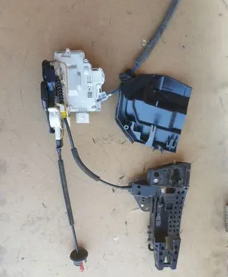 Audi A8 S8 D4 4H Rear door lock 4H0839016C