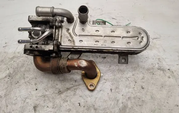 Volkswagen Golf V EGR valve cooler 038131513AD
