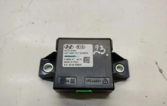 KIA Sportage Yaw turn rate sensor 957753U900